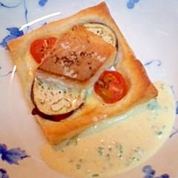 【白ワインに合う】鮭と野菜のチーズパイ